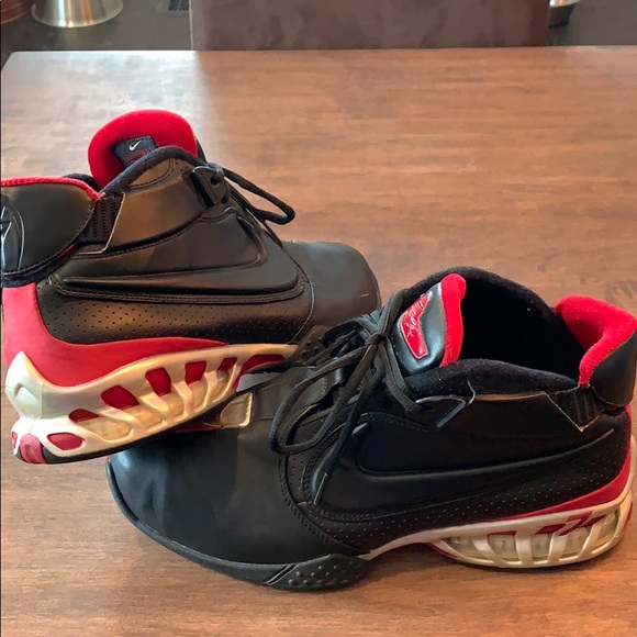 ***2004***  Air Zoom Vick 2 size 10.5 - Picture 2 of 6